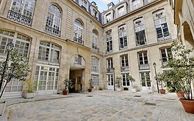 Pick A Flat'S Apartements With Services In Louvre - Rue Des Halles